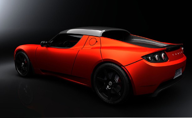 Четыре сюрприза от Tesla Motors